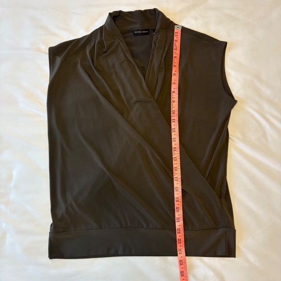 New York & Company Womens Blouse Sleeveless Crossover Faux Wrap Brown Large - Picture 4 of 7